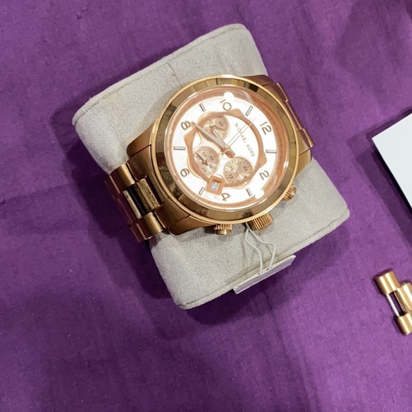 Watch 🕰 - Picture 7 of 8